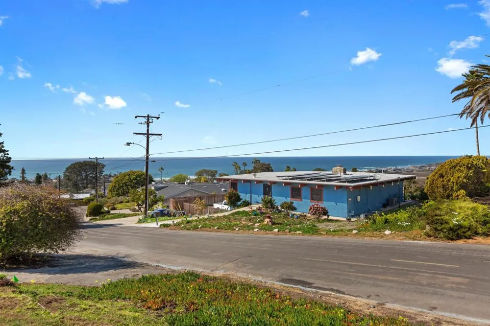 513 Canyon Drive Solana Beach, CA 92075