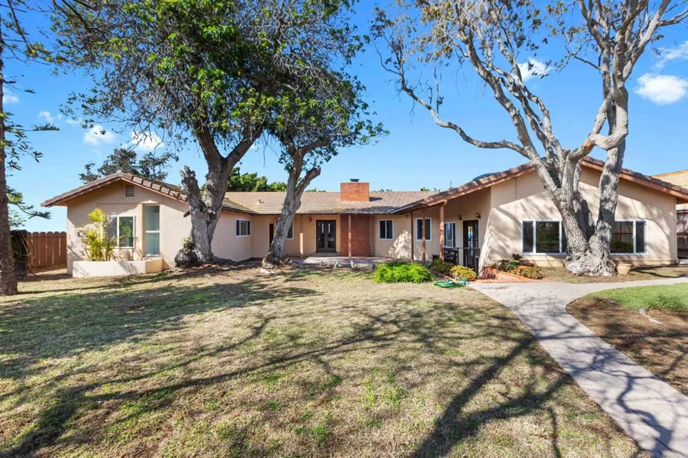 513 Canyon Drive Solana Beach, CA 92075