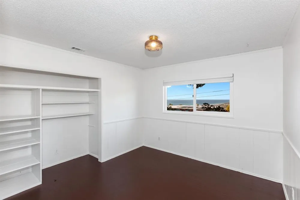 513 Canyon Drive Solana Beach, CA 92075