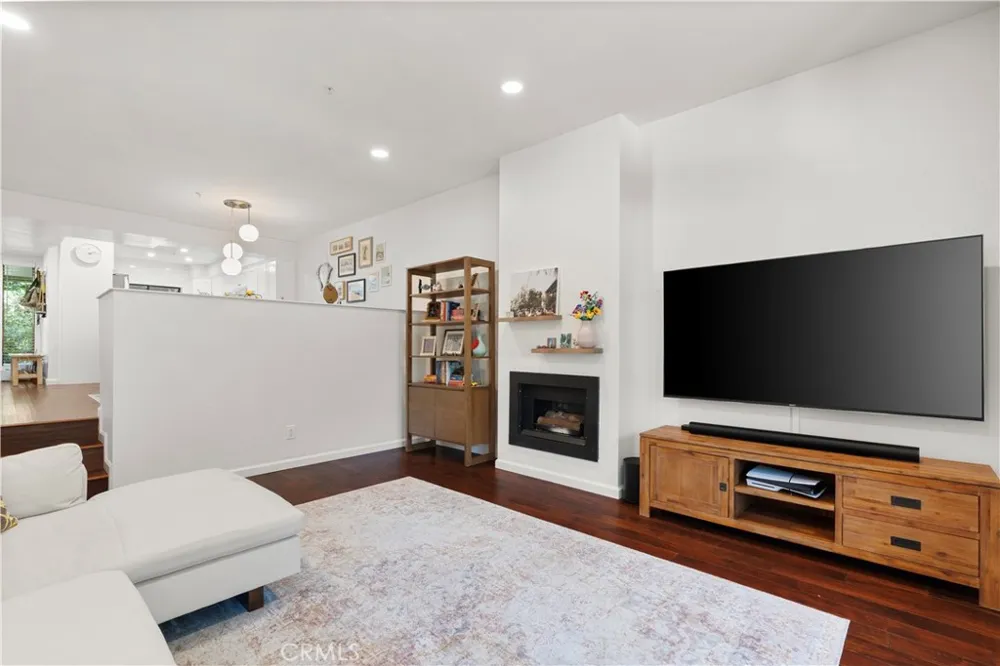1050 Seco #102 Pasadena, CA 91103