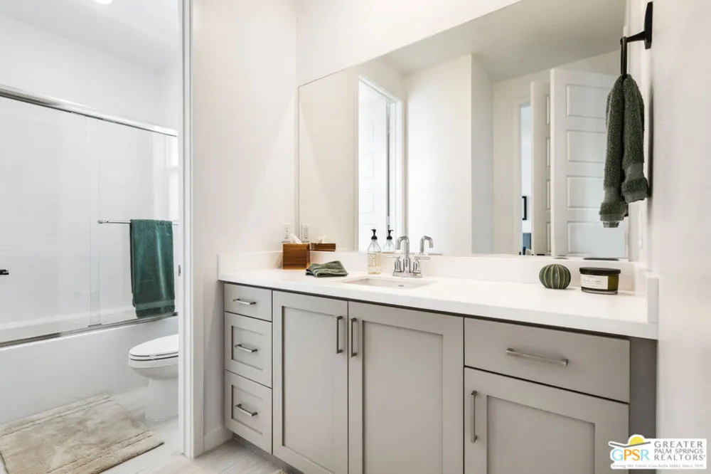 601 Via Firenze Cathedral City, CA 92234