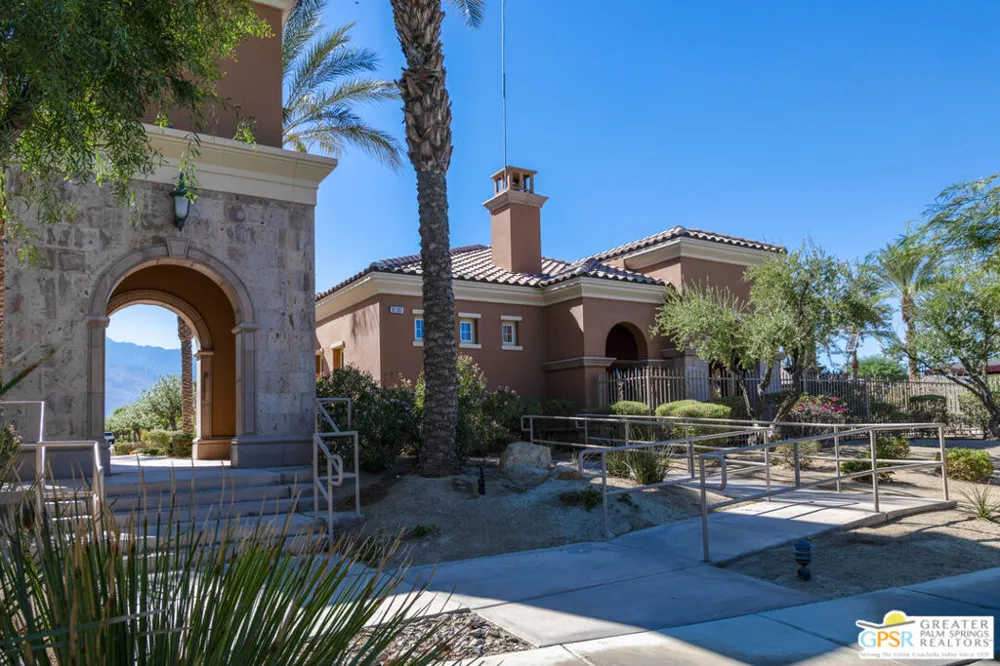 601 Via Firenze Cathedral City, CA 92234