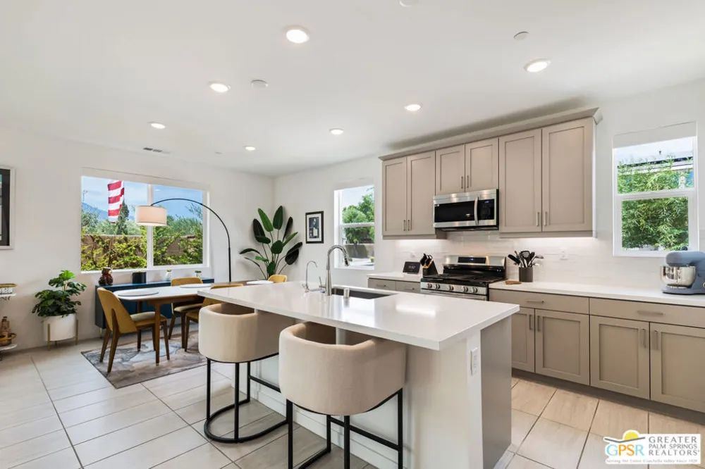 601 Via Firenze Cathedral City, CA 92234