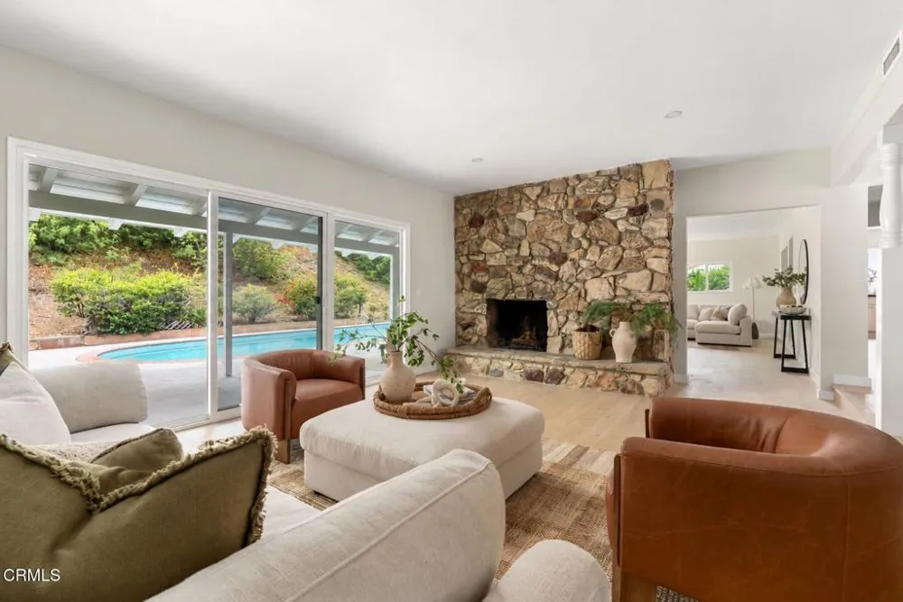 615 Camino Verde Thousand Oaks, CA 91360