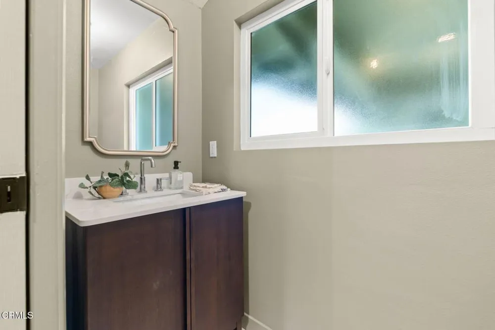 615 Camino Verde Thousand Oaks, CA 91360
