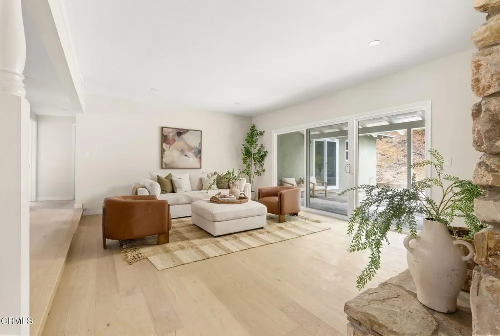 615 Camino Verde Thousand Oaks, CA 91360