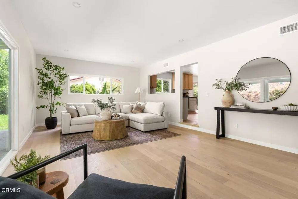 615 Camino Verde Thousand Oaks, CA 91360