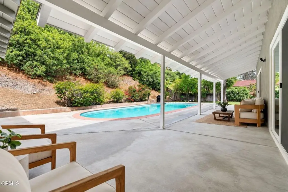 615 Camino Verde Thousand Oaks, CA 91360