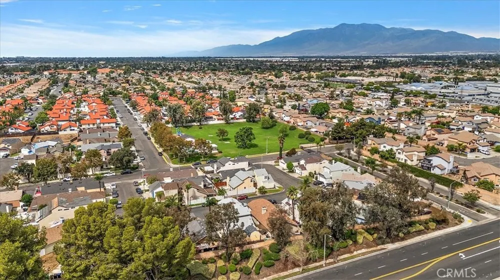 1620 Iron Horse Colton, CA 92324