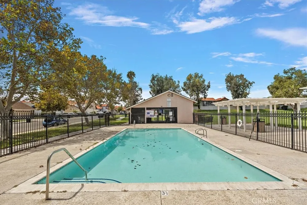 1620 Iron Horse Colton, CA 92324