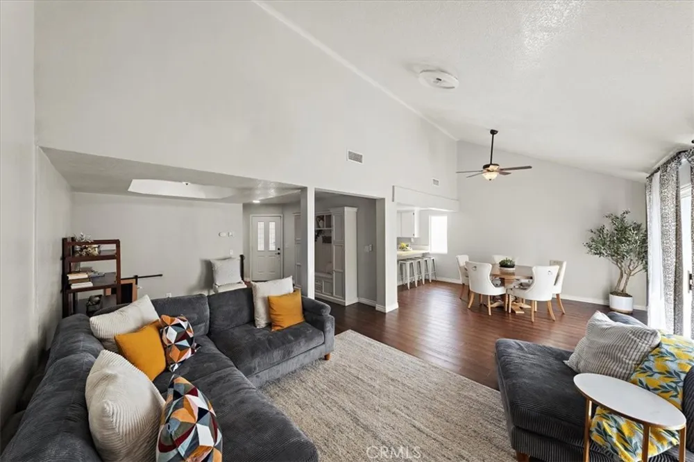 1620 Iron Horse Colton, CA 92324
