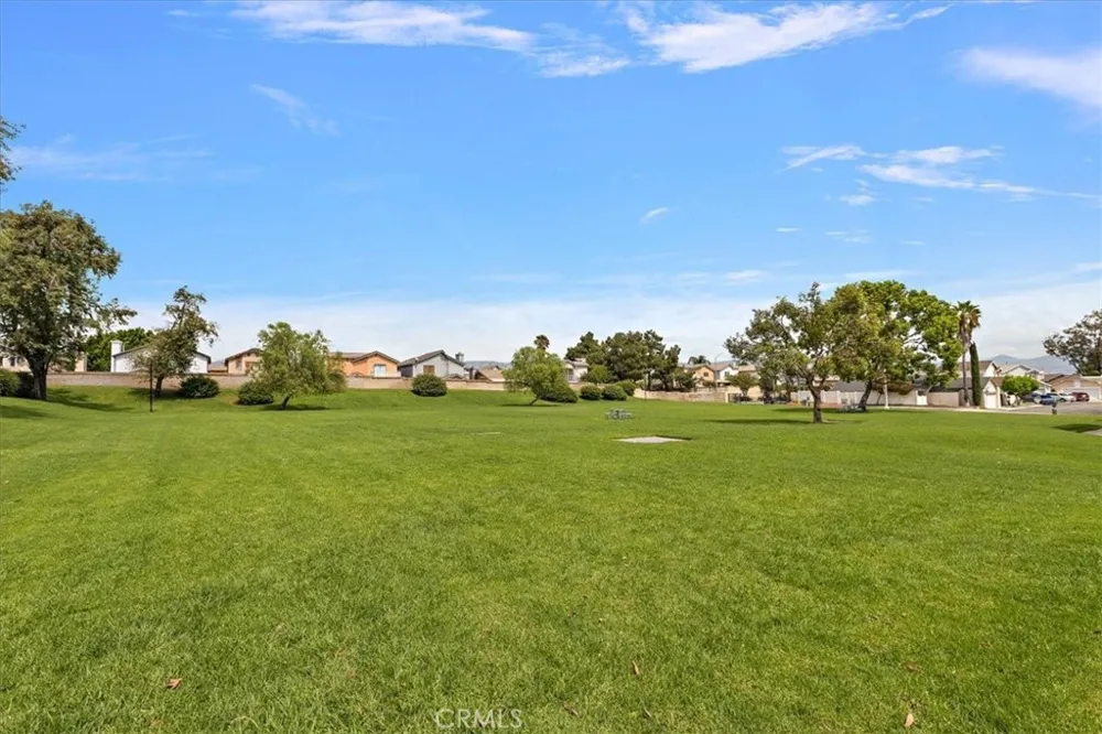 1620 Iron Horse Colton, CA 92324