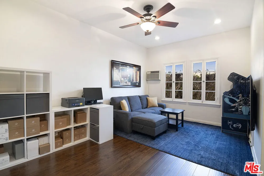 340 Oakhurst Drive #205 Beverly Hills, CA 90210