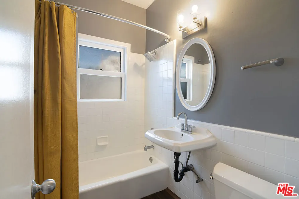 340 Oakhurst Drive #205 Beverly Hills, CA 90210