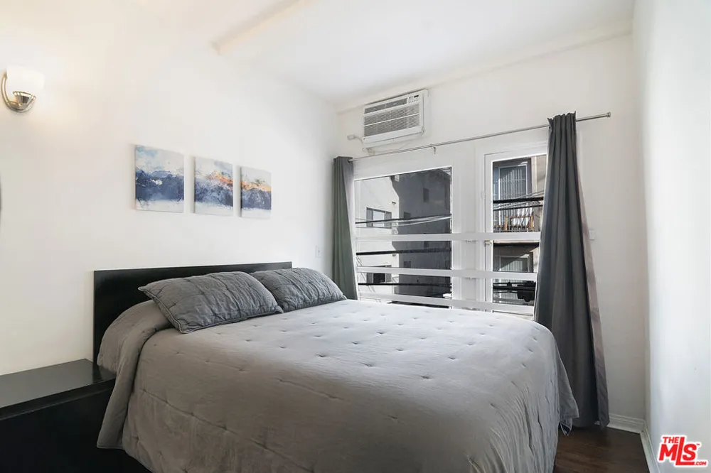 340 Oakhurst Drive #205 Beverly Hills, CA 90210