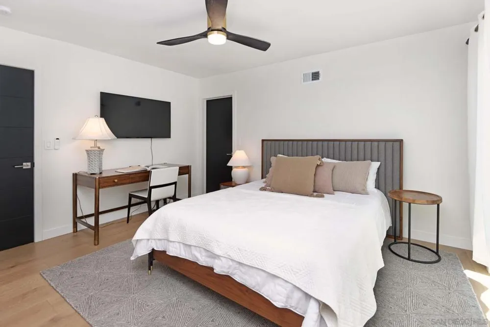 2222 Bahia Dr La Jolla, CA 92037