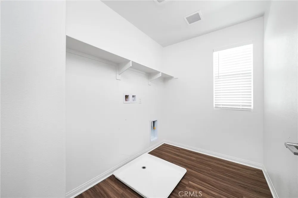 208 Bonita Rialto, CA 92376