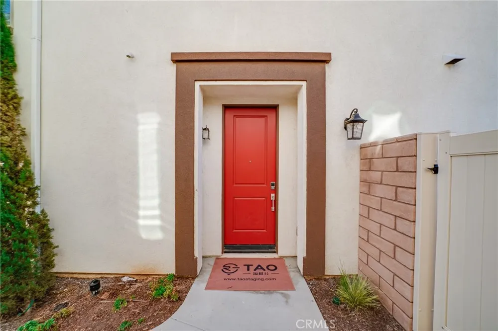 208 Bonita Rialto, CA 92376