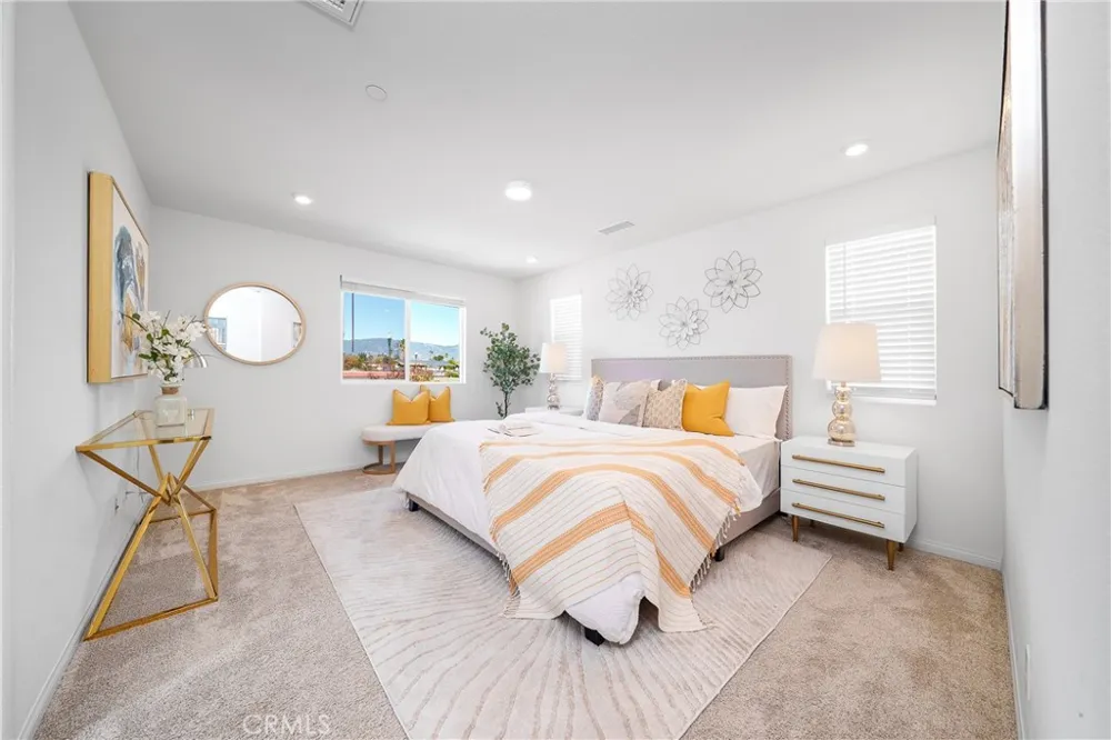 208 Bonita Rialto, CA 92376