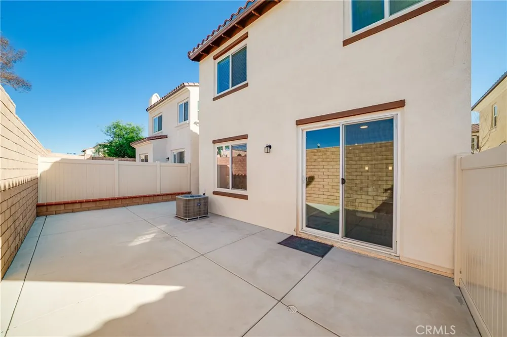 208 Bonita Rialto, CA 92376