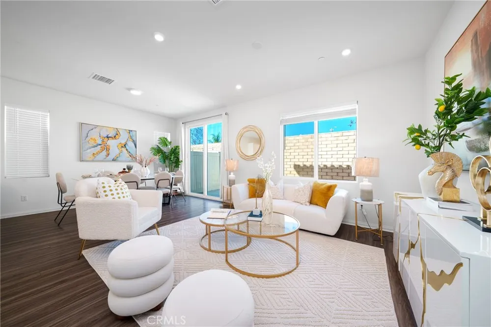 208 Bonita Rialto, CA 92376