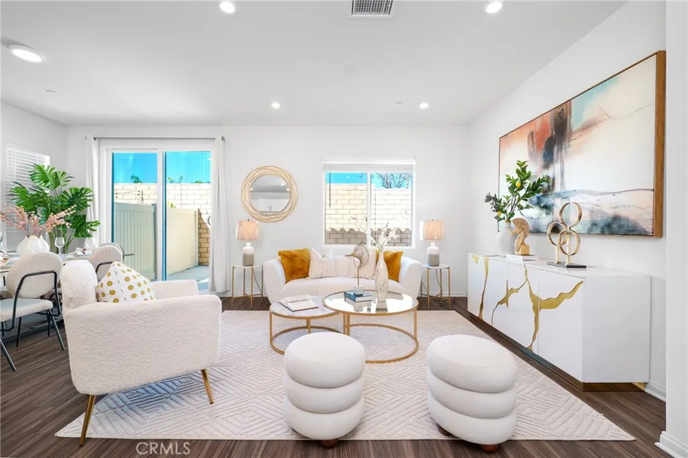 208 Bonita Rialto, CA 92376