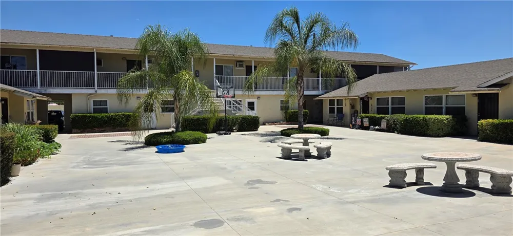 2305 Mountain San Bernardino, CA 92404