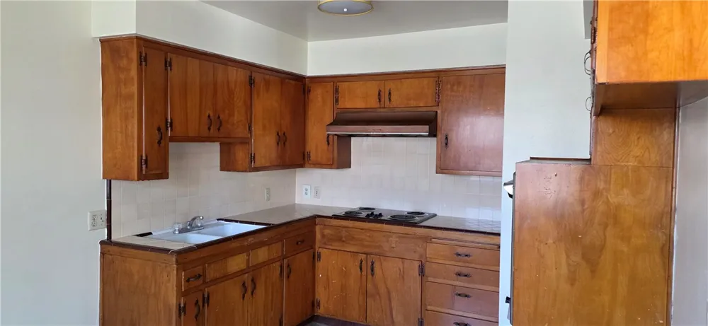 2305 Mountain San Bernardino, CA 92404