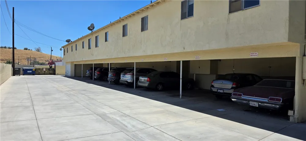 2305 Mountain San Bernardino, CA 92404