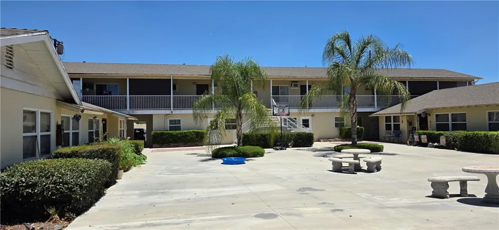 2305 Mountain San Bernardino, CA 92404