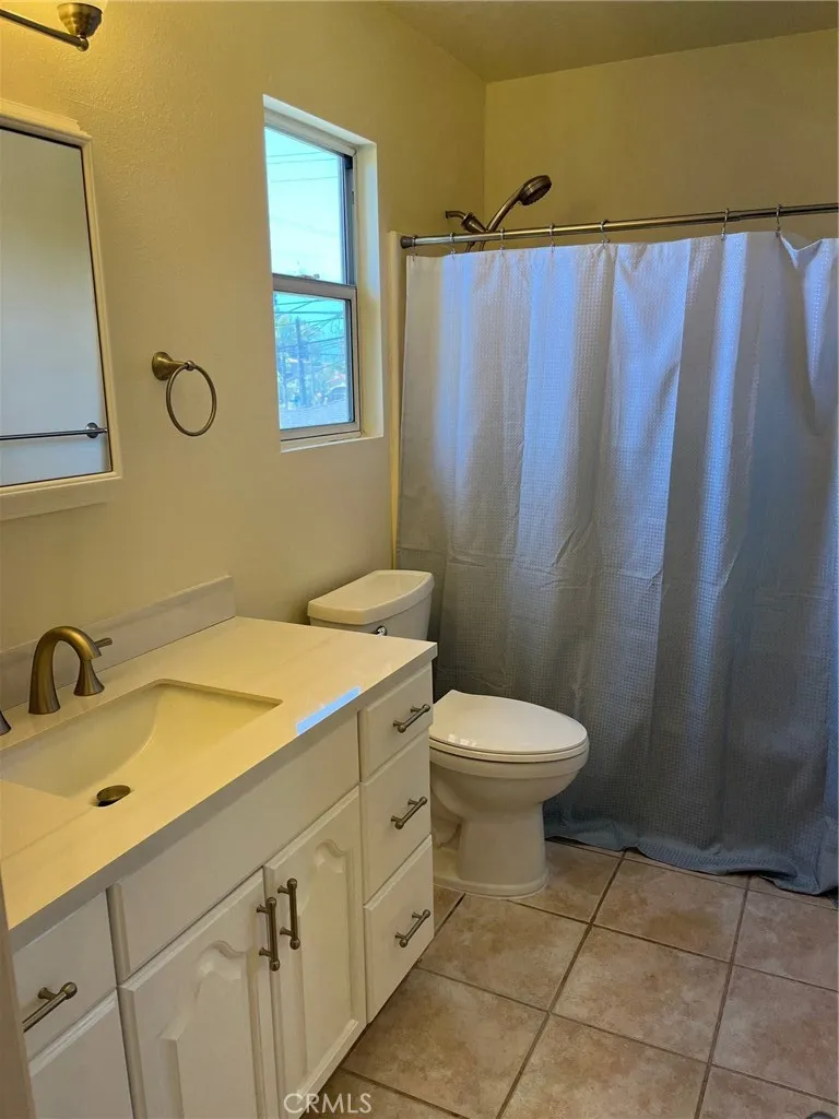 307 Roycroft Avenue Long Beach, CA 90814