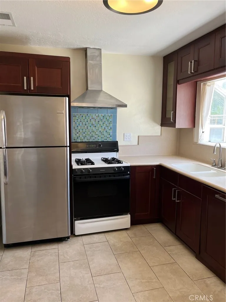 307 Roycroft Avenue Long Beach, CA 90814