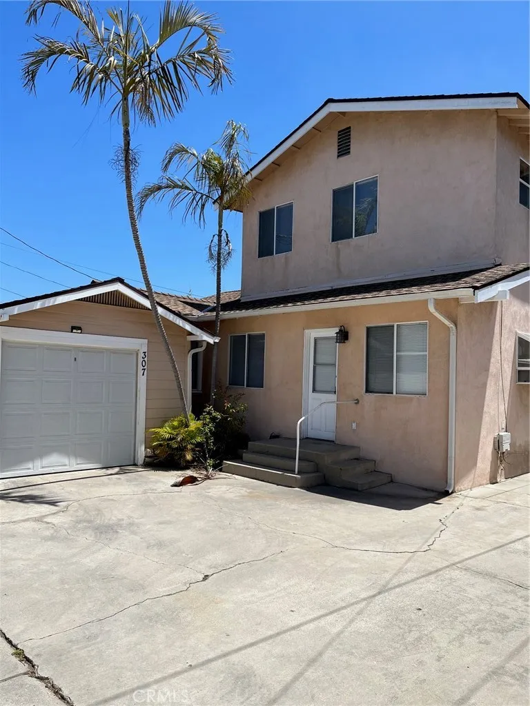 307 Roycroft Avenue Long Beach, CA 90814