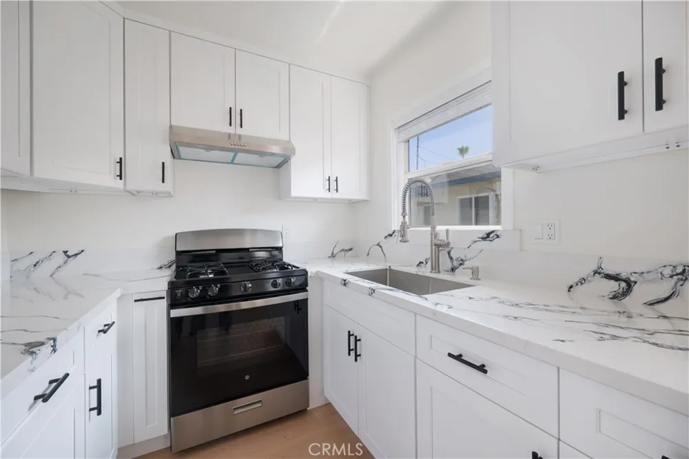 12237 Vanowen Street #E North Hollywood, CA 91605