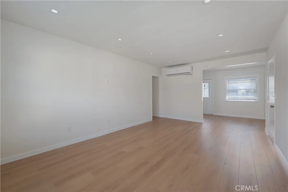 12237 Vanowen Street #E North Hollywood, CA 91605