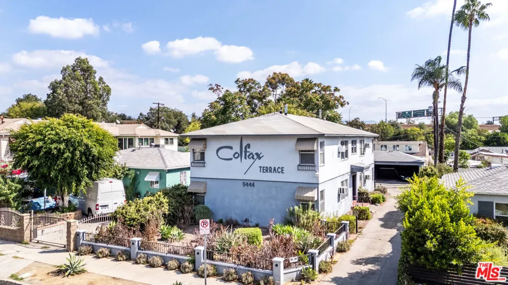 5444 Colfax Avenue Valley Village, CA 91601