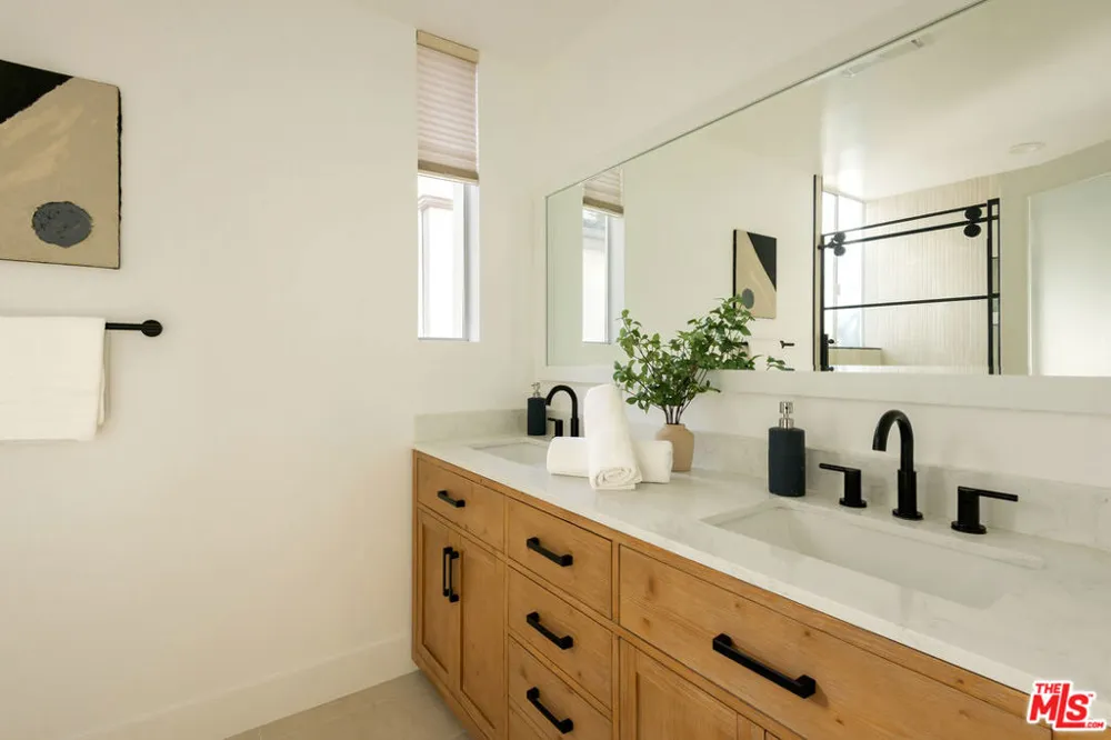 917 Euclid Street #1 Santa Monica, CA 90403