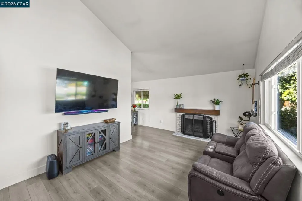 305 Virginia Dr Livermore, CA 94550
