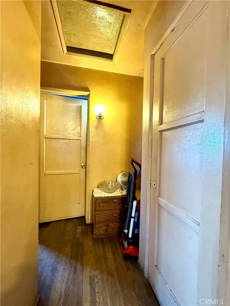 823 E 102nd Los Angeles, CA 90002