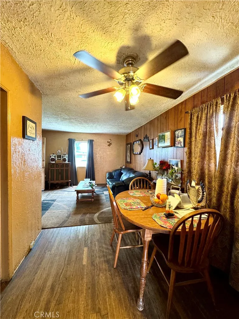 823 E 102nd Los Angeles, CA 90002