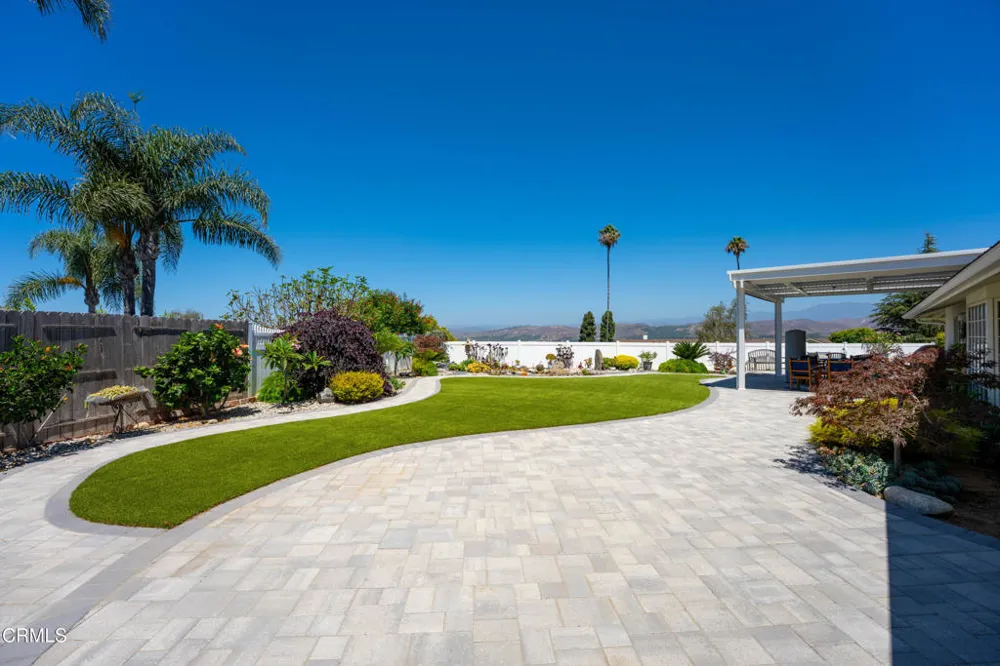 1098 Garrido Court Camarillo, CA 93010