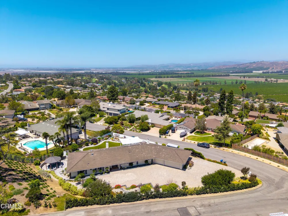 1098 Garrido Court Camarillo, CA 93010