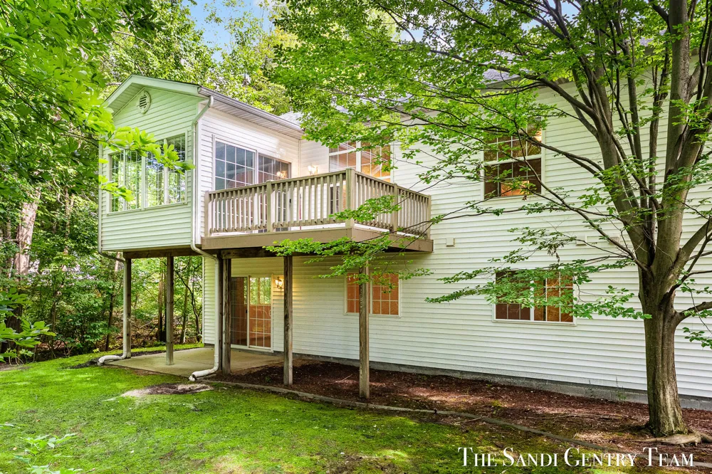 14892 Equestrian Lane Spring Lake, MI 49456