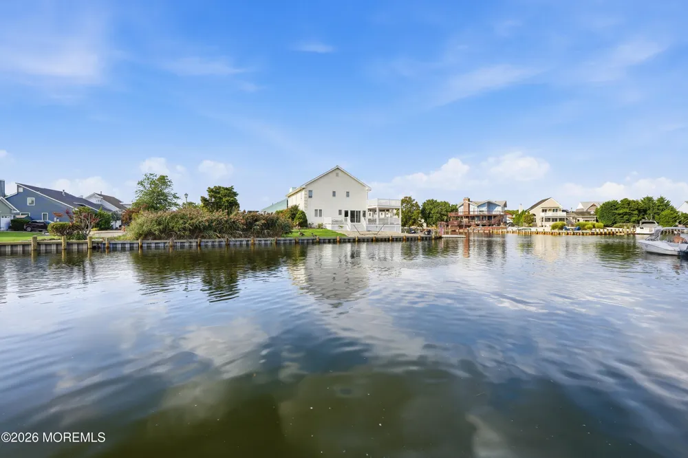 717 Fairview Lane Forked River, NJ 08731