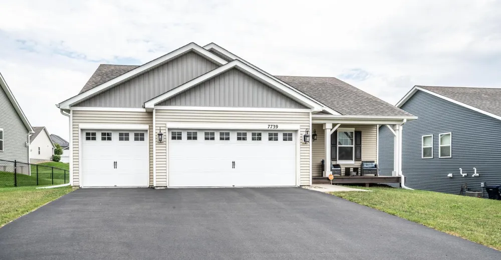 7739 206th Street W Lakeville, MN 55044