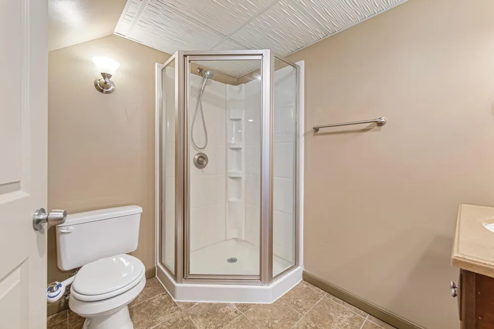 20580 Holyoke Avenue Lakeville, MN 55044