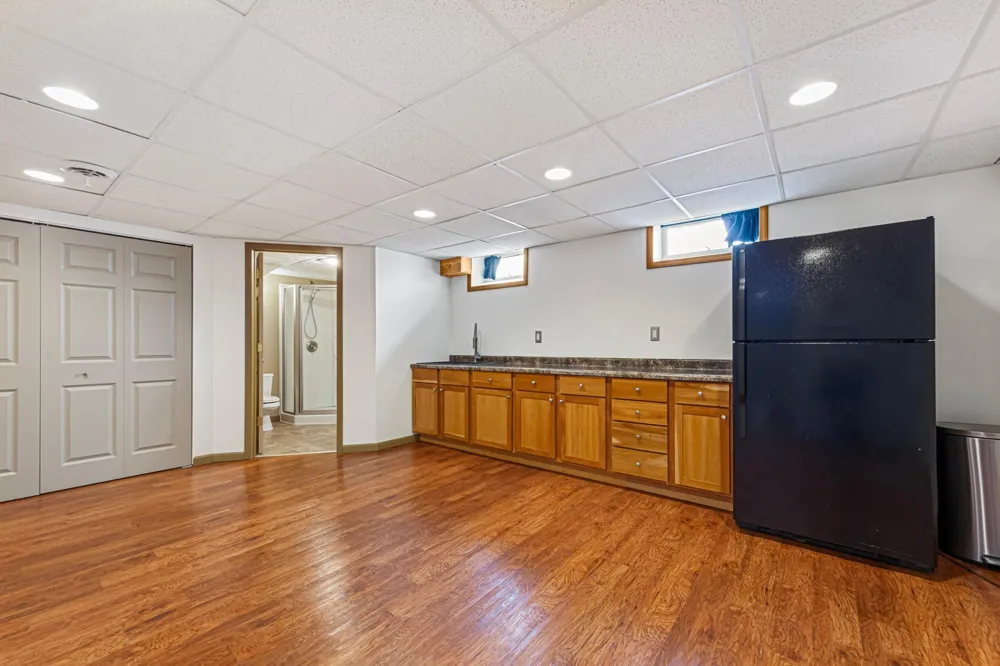 20580 Holyoke Avenue Lakeville, MN 55044