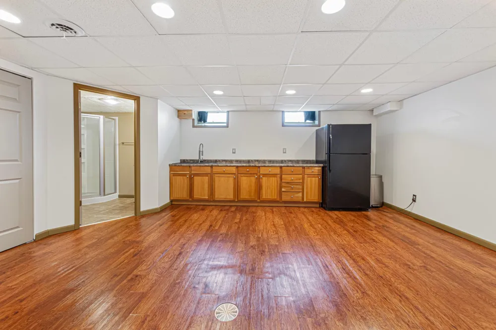 20580 Holyoke Avenue Lakeville, MN 55044