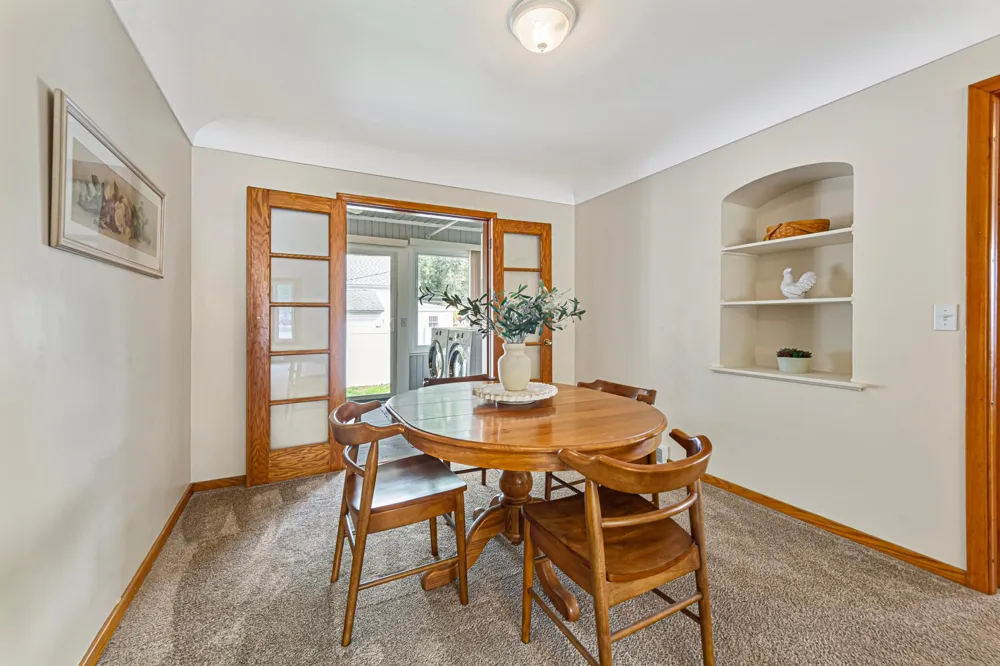 20580 Holyoke Avenue Lakeville, MN 55044