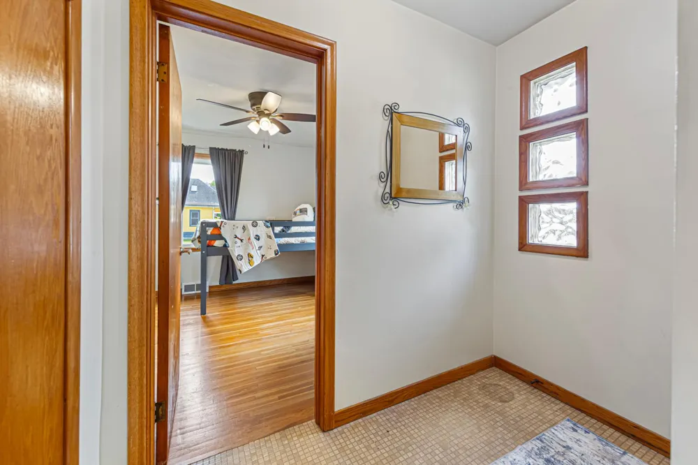 20580 Holyoke Avenue Lakeville, MN 55044